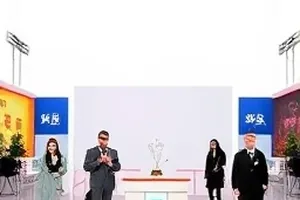 《录音棚第三个夜》夜班录音日志与排期表对照